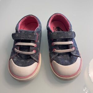 See Kai Run girls denim shoes, size 8